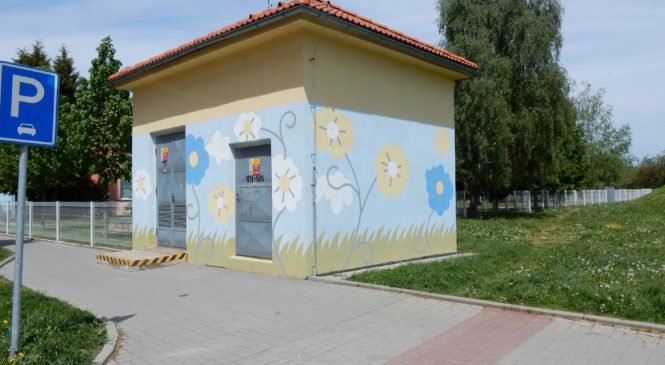 Děti v Humpolci si navrhly novou fasádu pro trafostanici