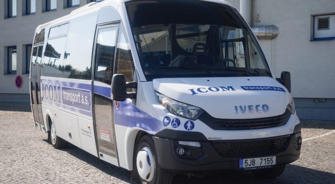 Na linkách kraje Vysočina jezdí 3 nové minibusy First FCLLI
